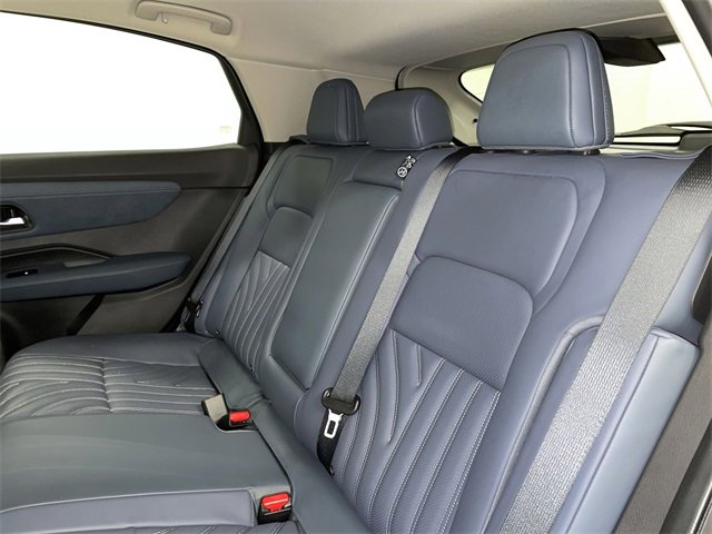 Certified 2025 Nissan Ariya Platinum image 17
