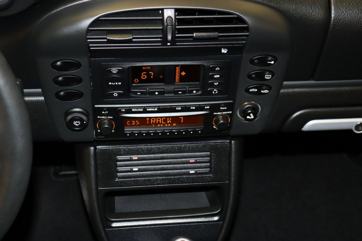 Used 2003 Porsche 911 Carrera image 22