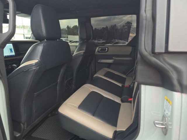 Used 2023 Ford Bronco Wildtrak image 9