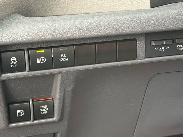 Certified 2024 Toyota Sienna XLE image 26