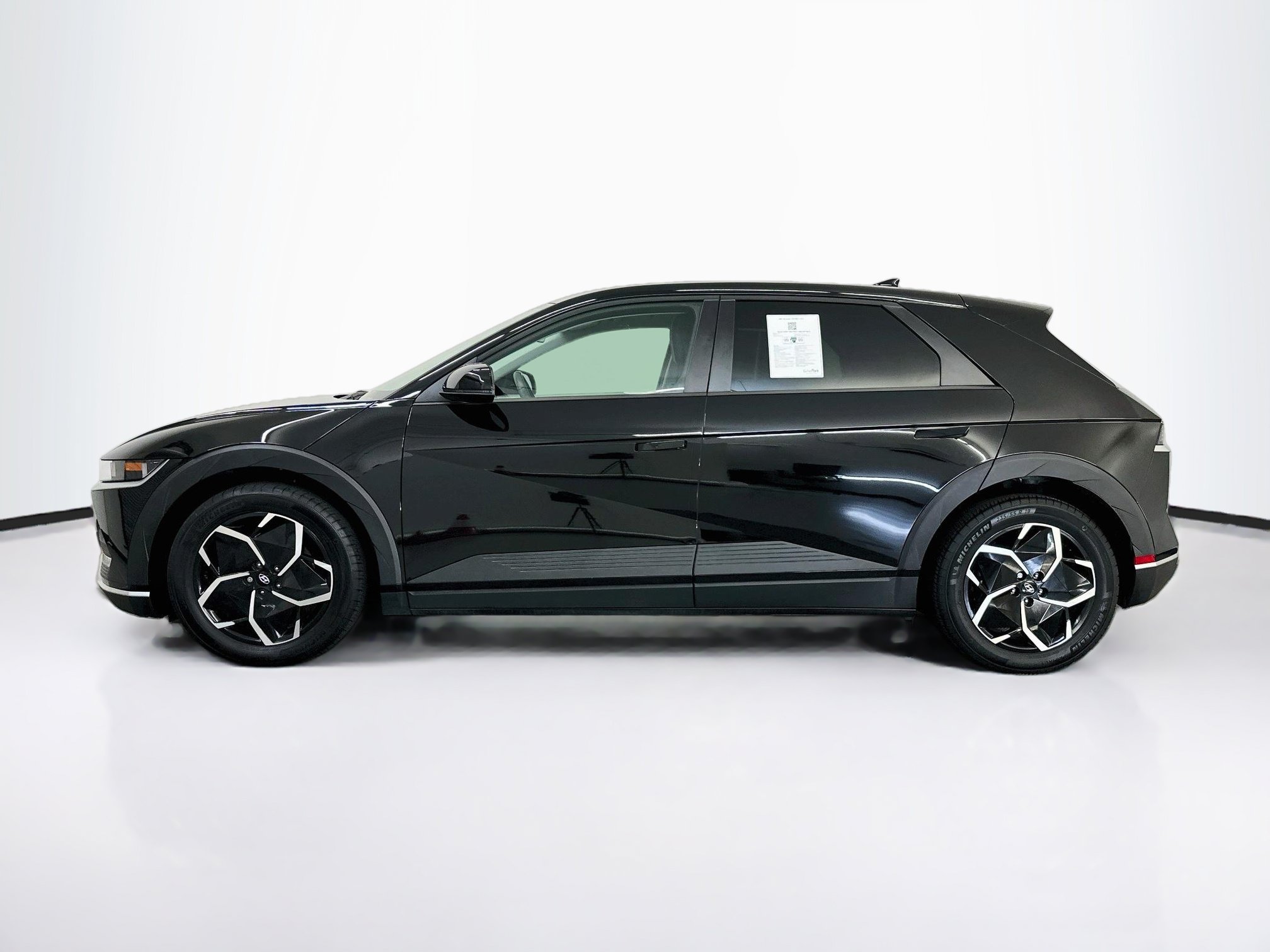 Used 2024 Hyundai Ioniq 5 SEL AWD/4WD image 4