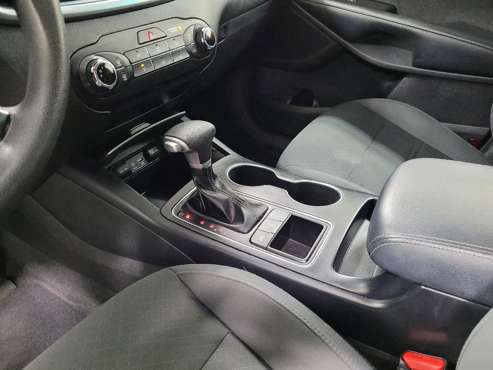 Used 2020 Kia Sorento LX image 26