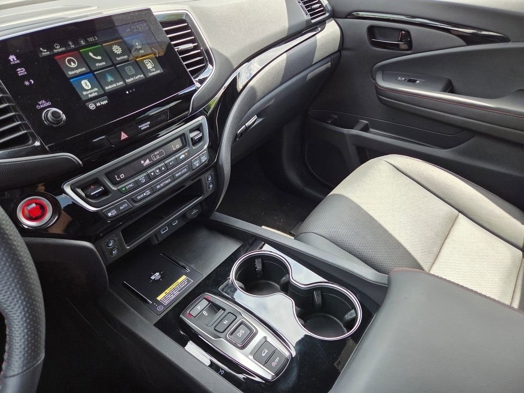 Used 2025 Honda Passport Black Edition image 38