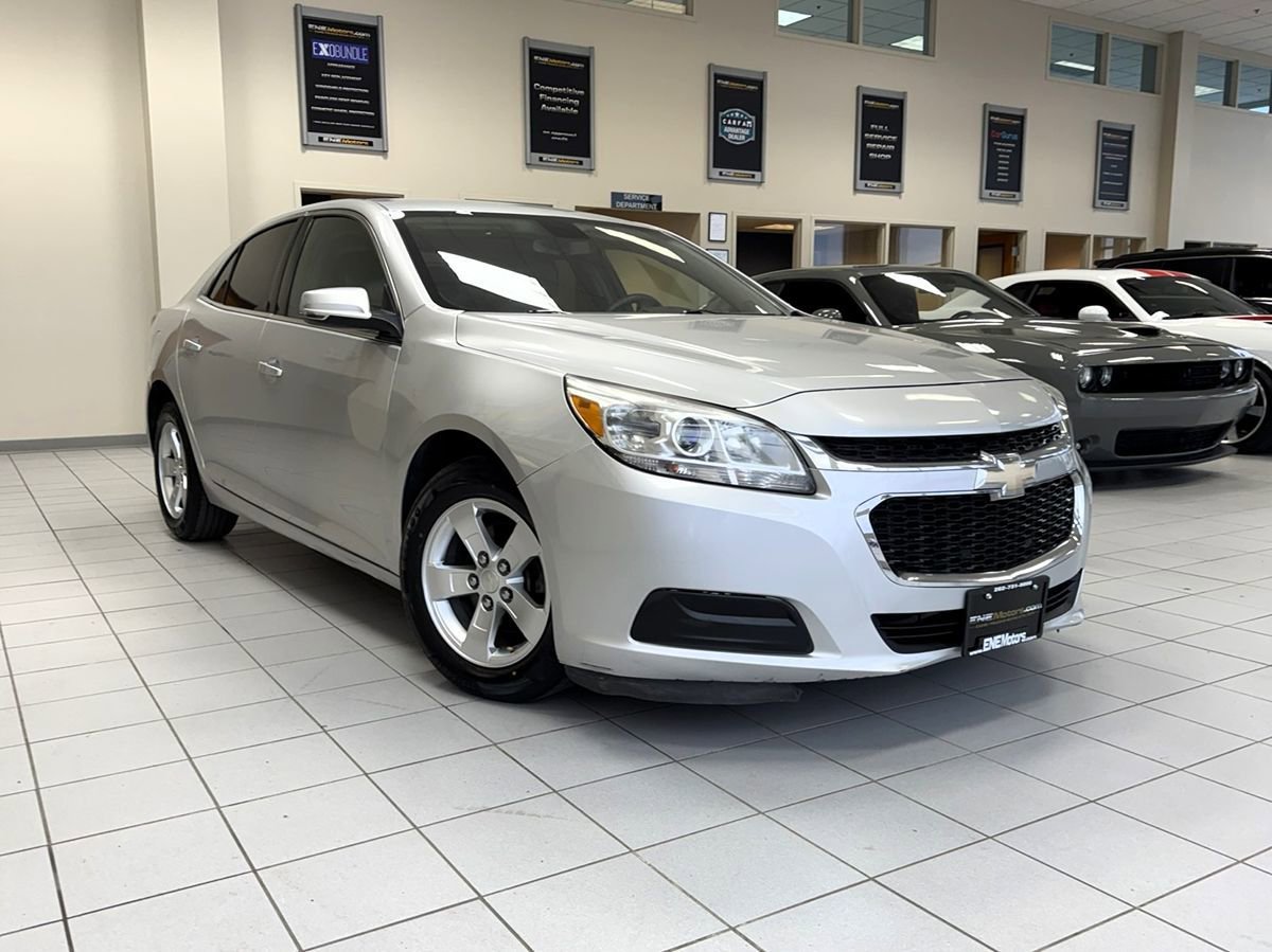Used 2016 Chevrolet Malibu LT image 10