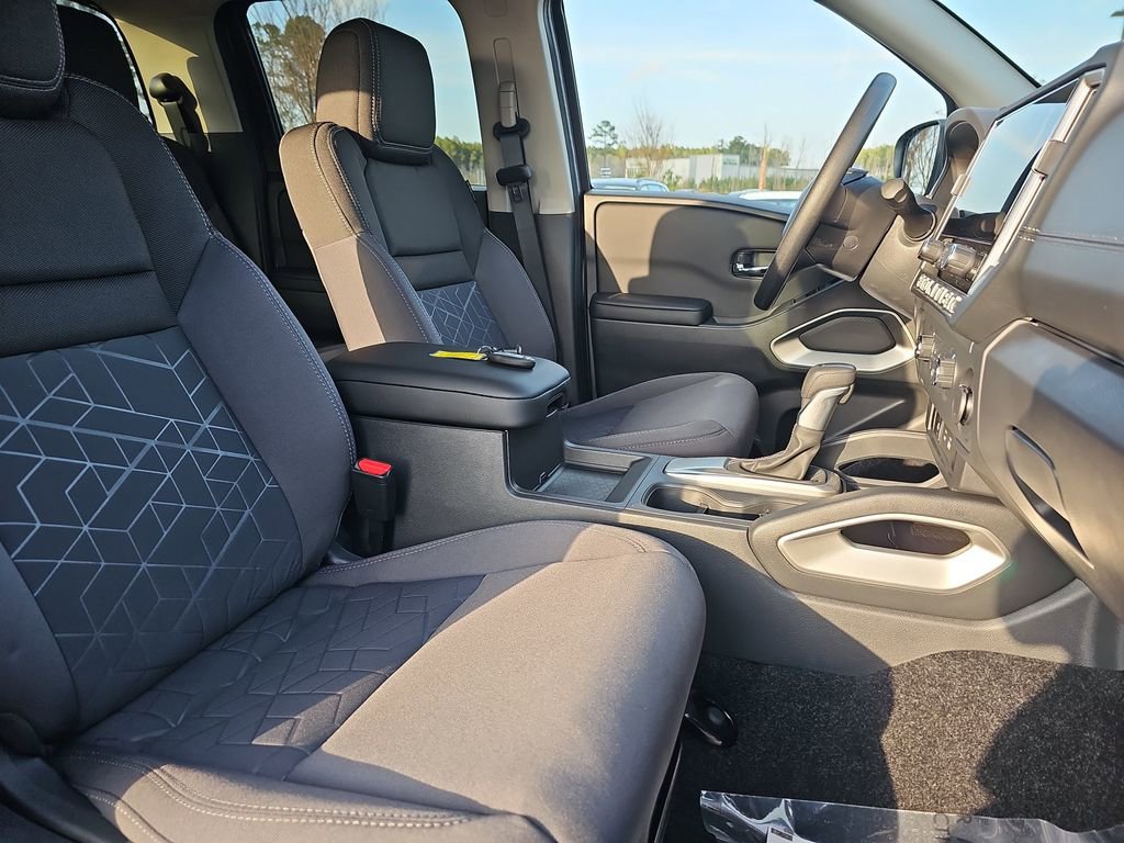 New 2026 Nissan Frontier SV w/ SV Convenience Package RWD image 13