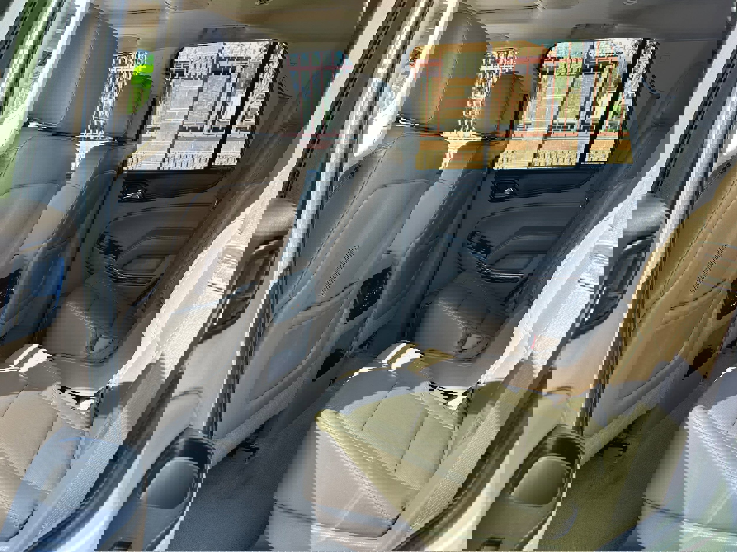 Used 2015 GMC Yukon SLT w/ Open Road Package AWD/4WD image 7