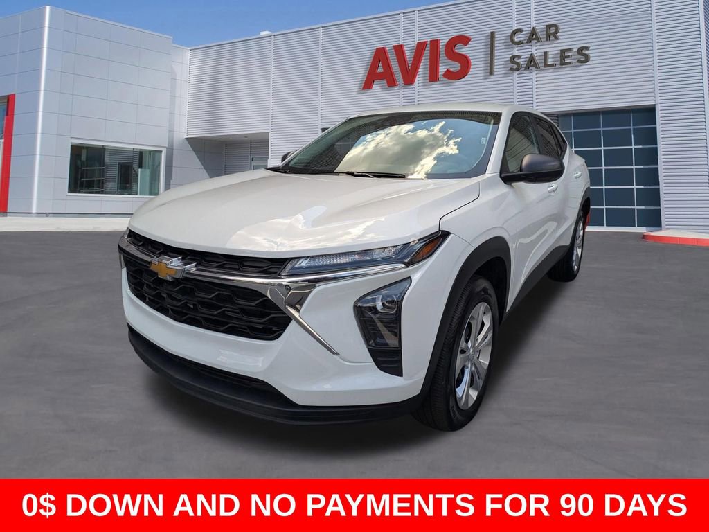 Used 2025 Chevrolet Trax LS FWD image 1