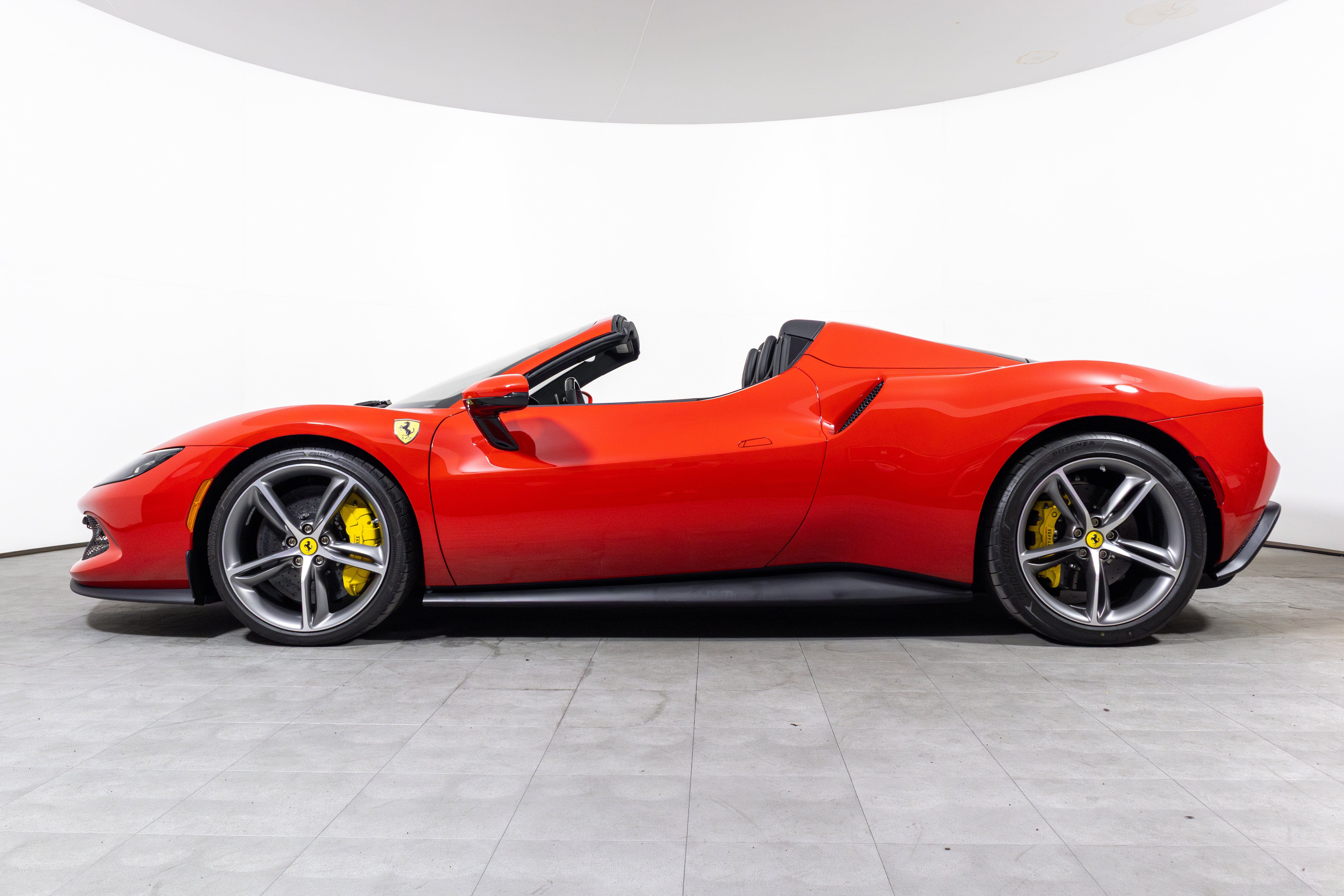 Used 2025 Ferrari 296 GTS image 5