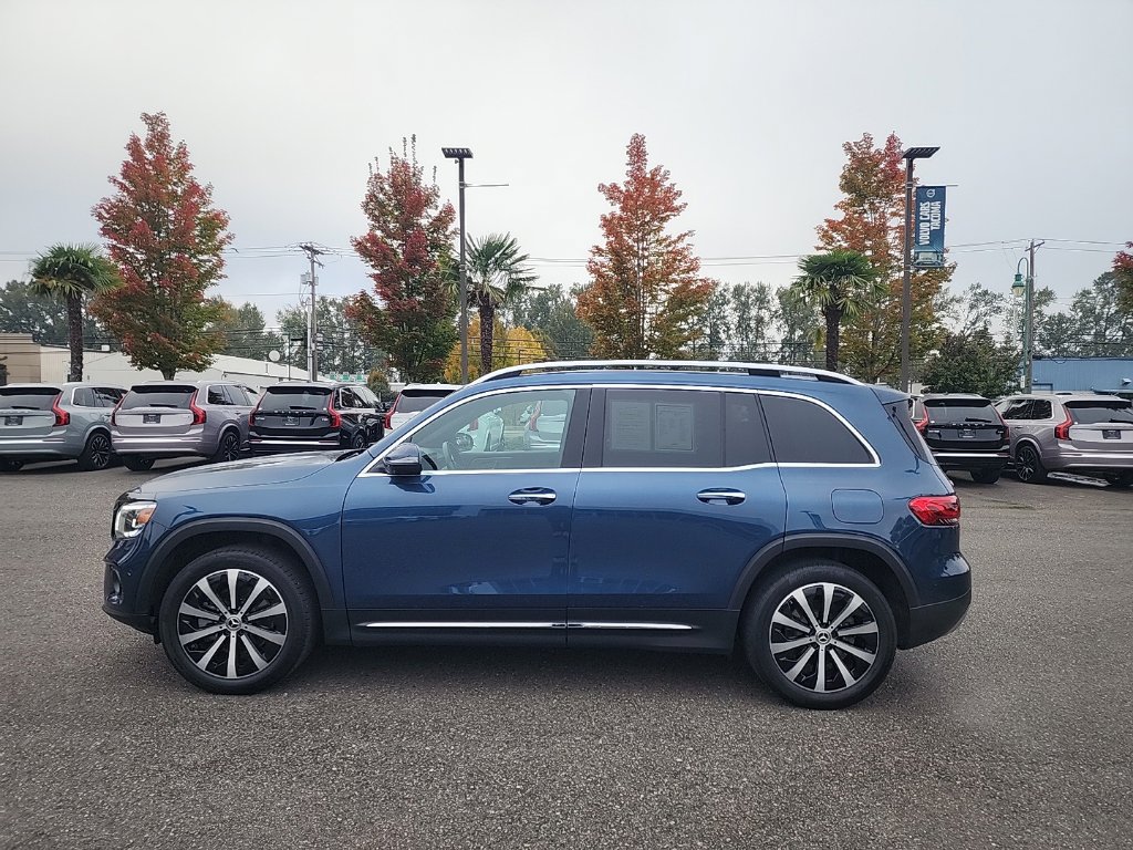 Used 2022 Mercedes-Benz GLB 250 4MATIC w/ Premium Package Lite image 2