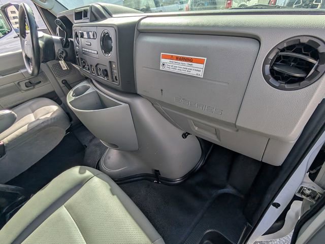 Used 2015 Ford E-350 and Econoline 350 Super Duty image 13