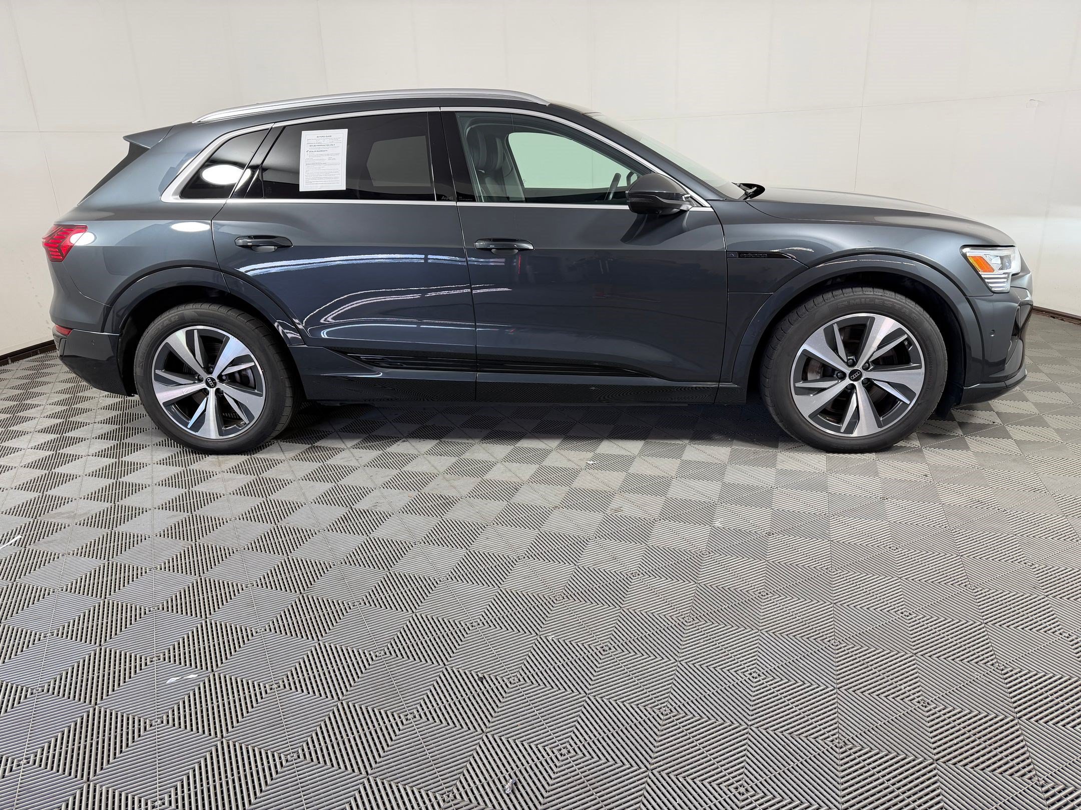 Used 2024 Audi Q8 e-tron Premium Plus w/ Premium Plus Package AWD/4WD image 8
