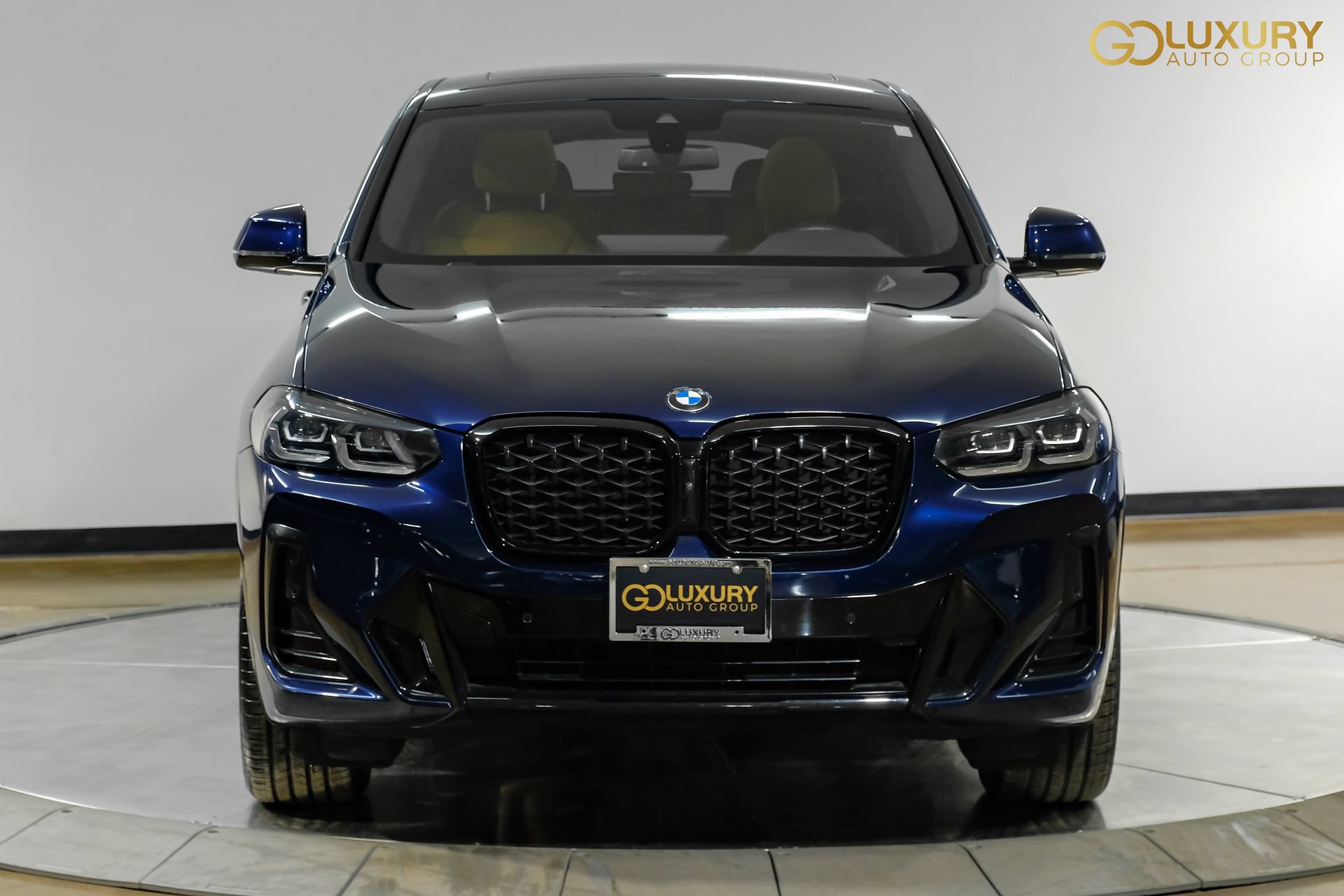 Used 2024 BMW X4 xDrive30i w/ M Sport Package AWD/4WD image 7