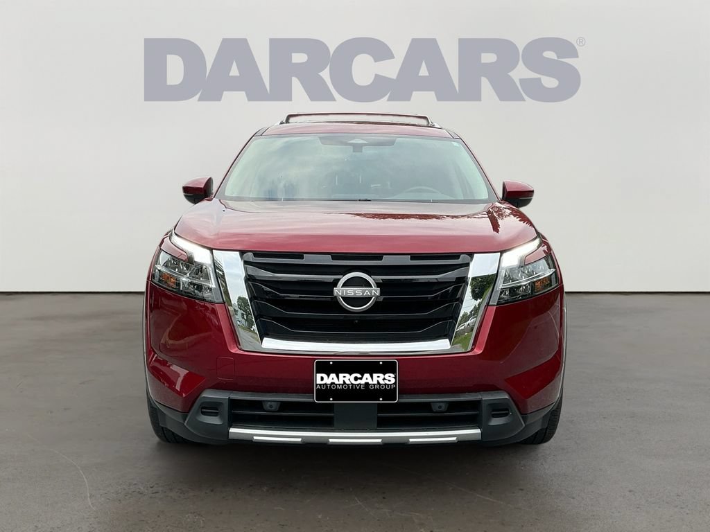 Used 2024 Nissan Pathfinder SL AWD/4WD image 2