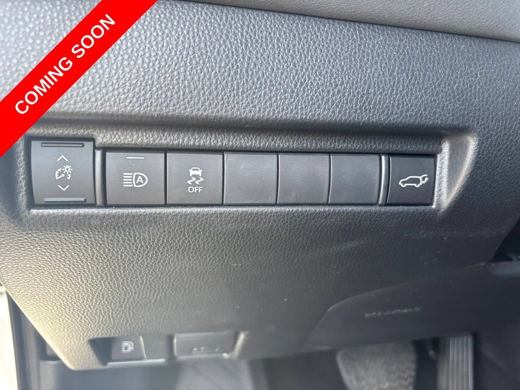 Used 2024 Toyota Venza XLE AWD/4WD image 18