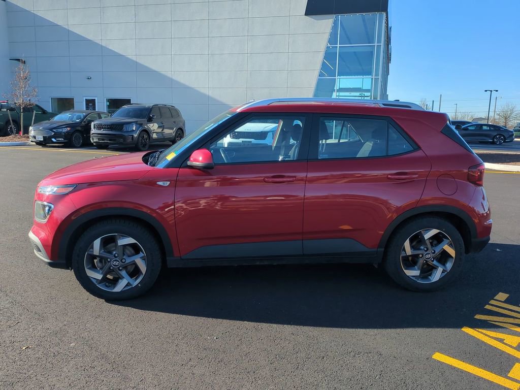 Used 2022 Hyundai Venue SEL image 7