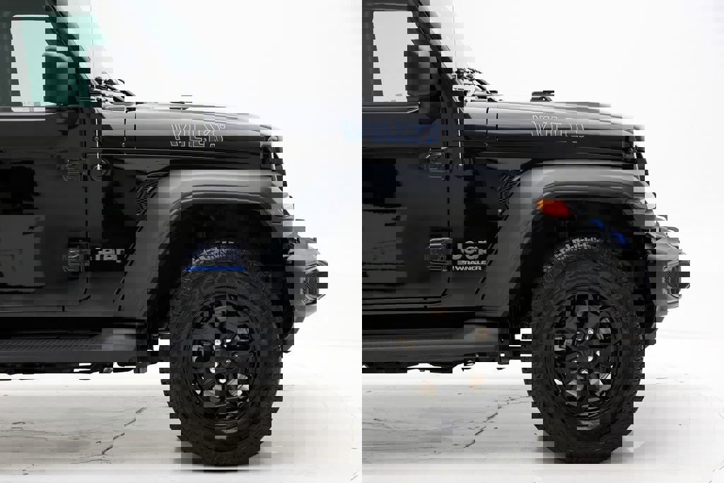 Used 2023 Jeep Wrangler Unlimited w/ Cold Weather Group image 3