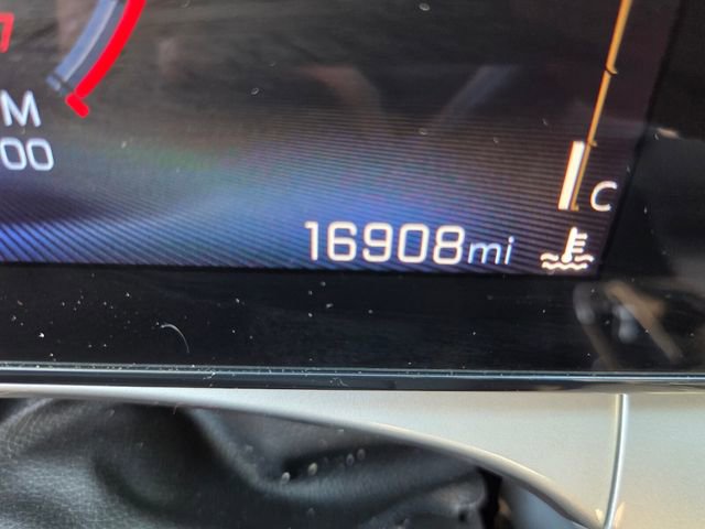 Certified 2025 Chevrolet Trax LT w/ LT Convenience Package image 35