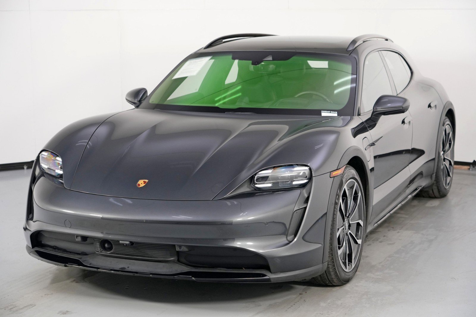 Used 2023 Porsche Taycan 4S w/ Performance Package image 52
