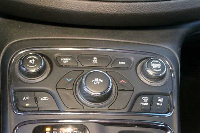 Used 2016 Chrysler 200 S AWD/4WD image 25