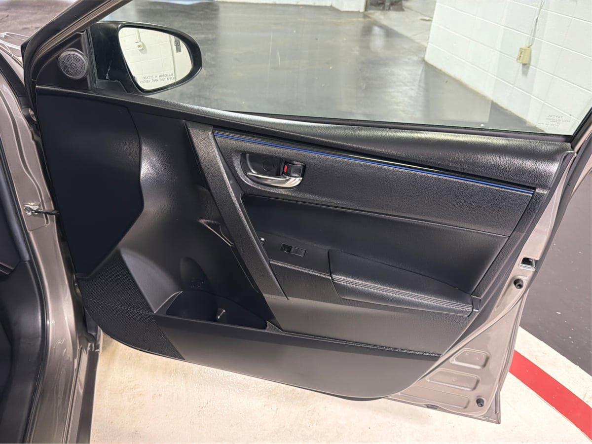 Used 2018 Toyota Corolla SE w/ Protection Package image 24