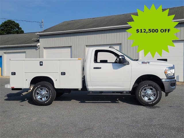 New 2024 RAM 2500 Tradesman w/ Chrome Appearance Group image 5