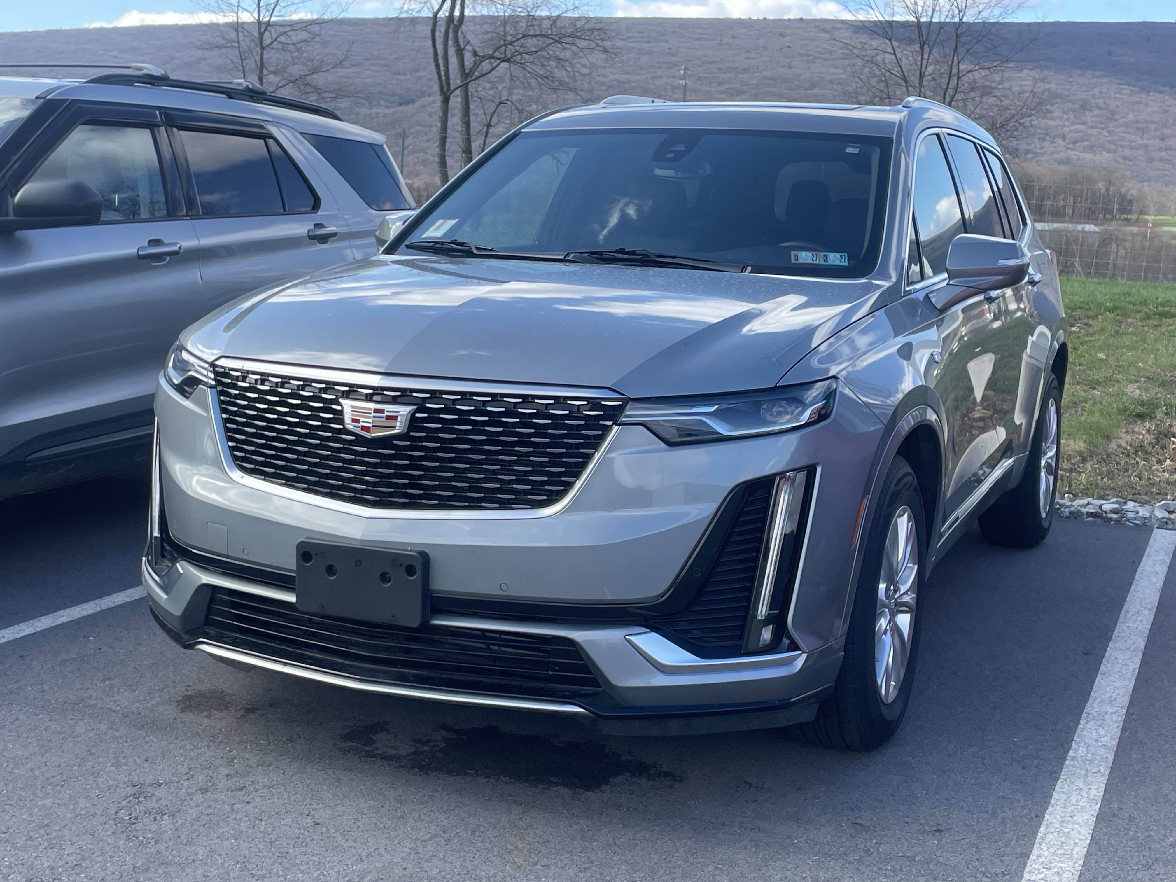 Used 2024 Cadillac XT6 Luxury w/ LPO, Floor Liner Package image 2