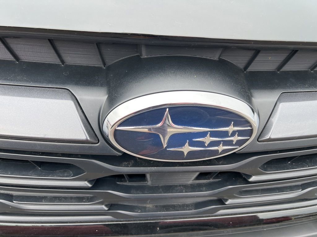 Used 2025 Subaru Outback Premium image 3
