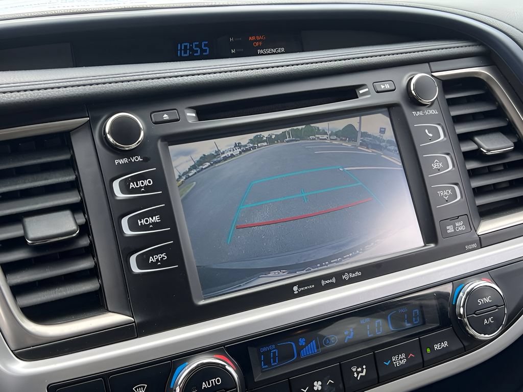 Certified 2019 Toyota Highlander XLE FWD image 24
