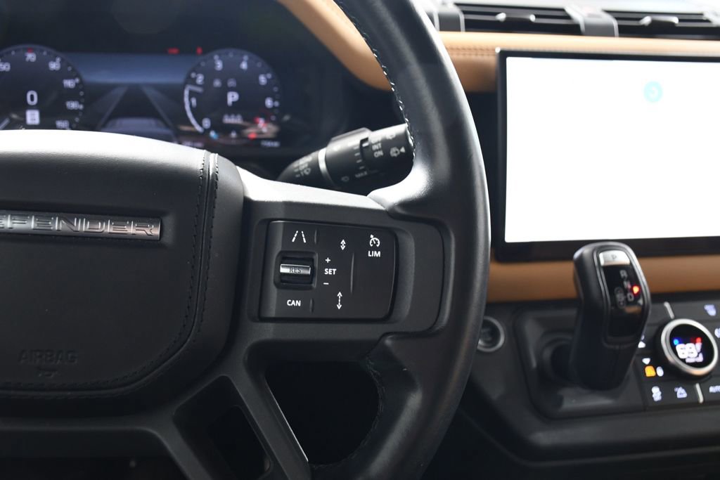 Used 2023 Land Rover Defender 90 X AWD/4WD image 26