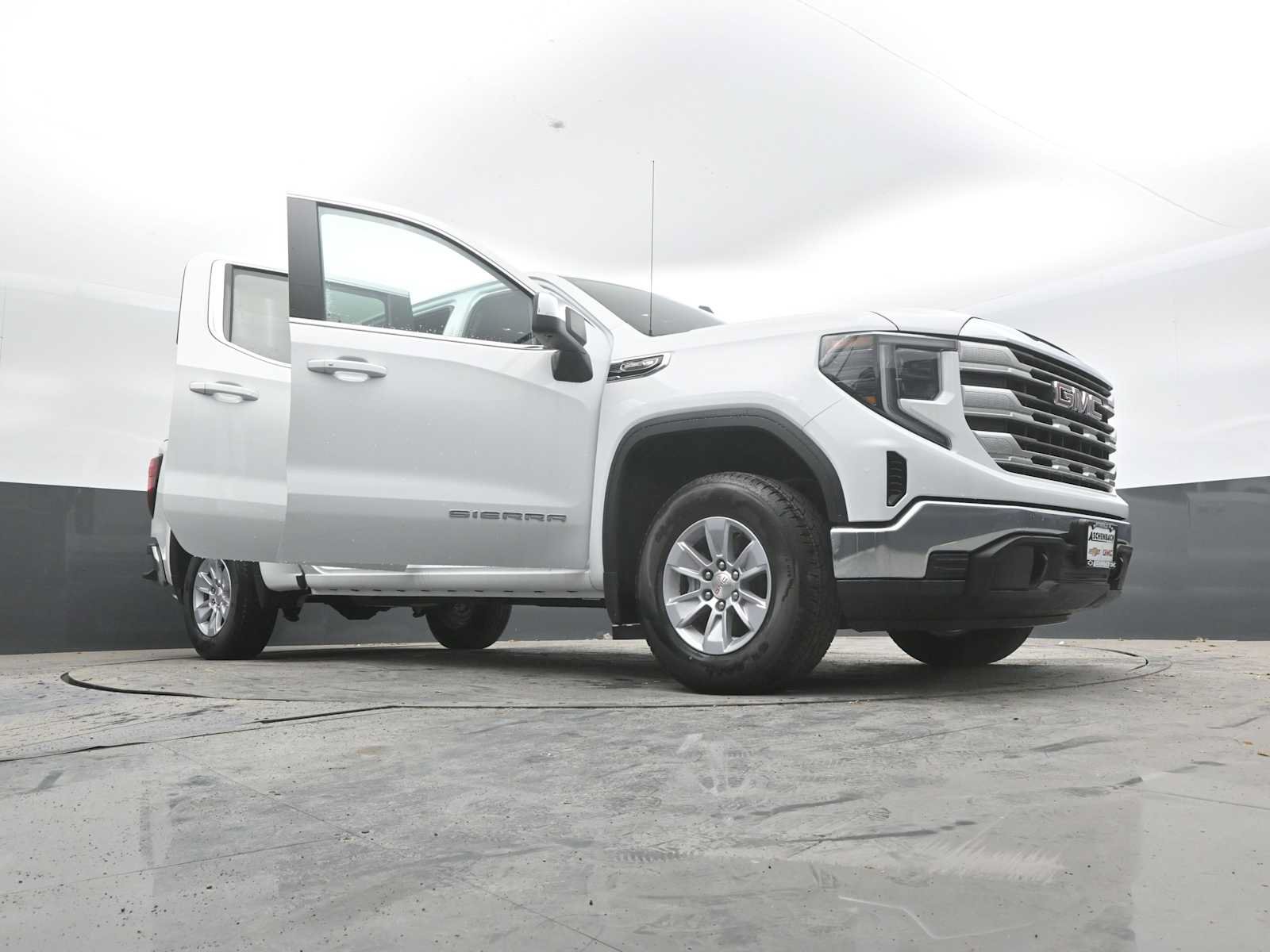 New 2026 GMC Sierra 1500 SLE w/ Preferred Package AWD/4WD image 54