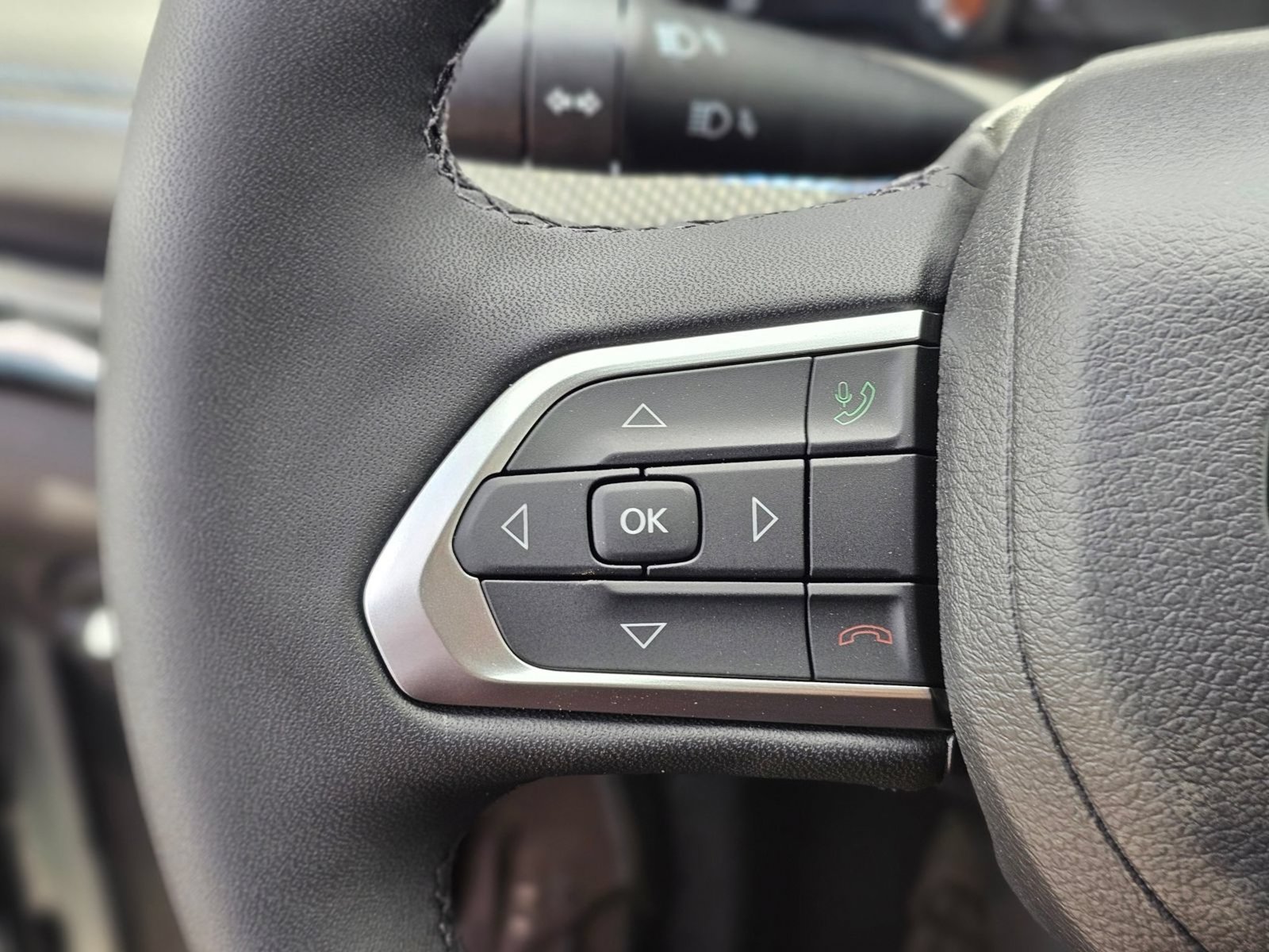 New 2026 Jeep Compass Latitude AWD/4WD image 14
