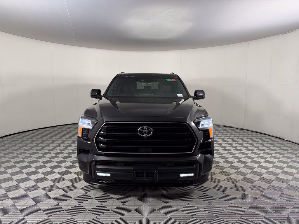 Used 2025 Toyota Sequoia 4WD image 10