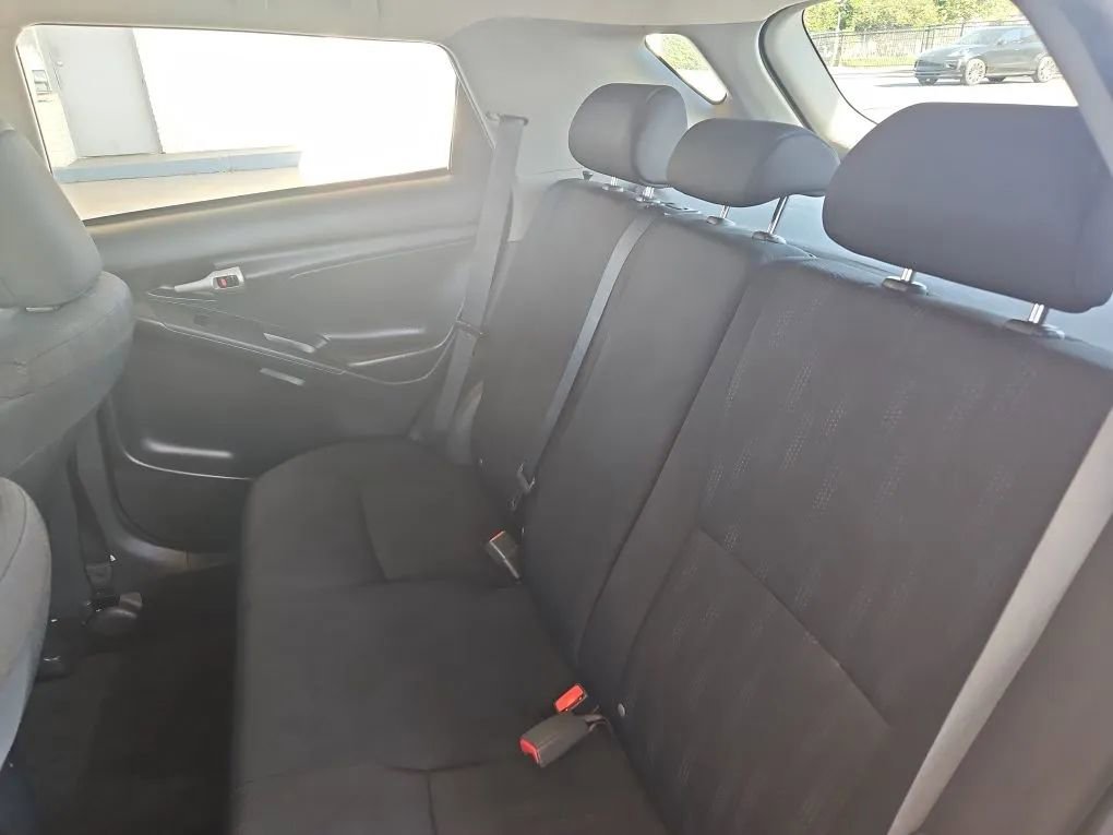 Used 2011 Toyota Matrix image 18