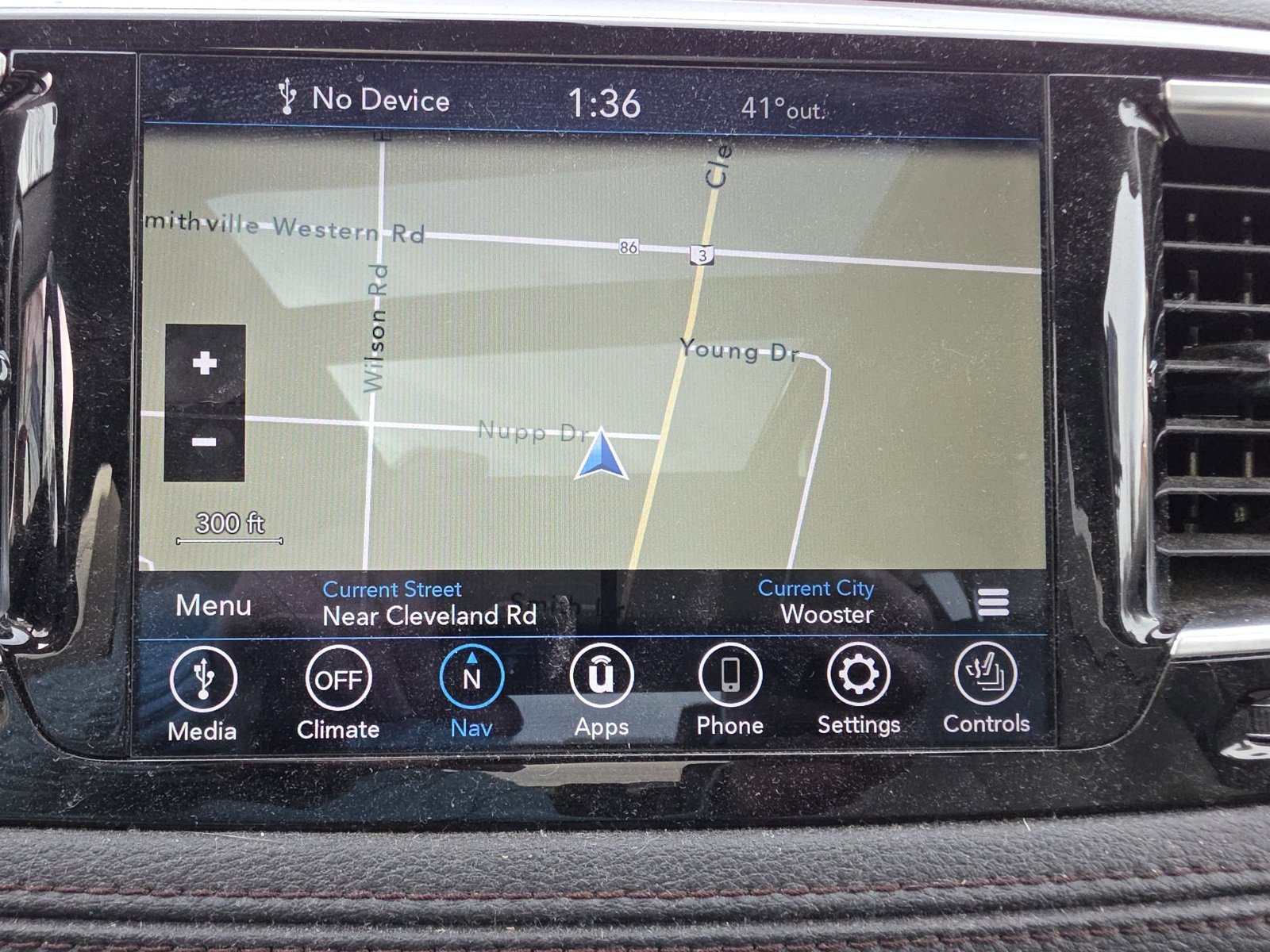 Used 2020 Chrysler Pacifica Limited image 6