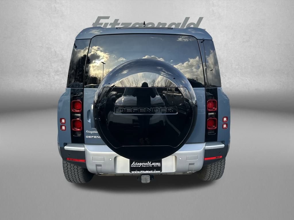 Used 2024 Land Rover Defender 110 S image 6