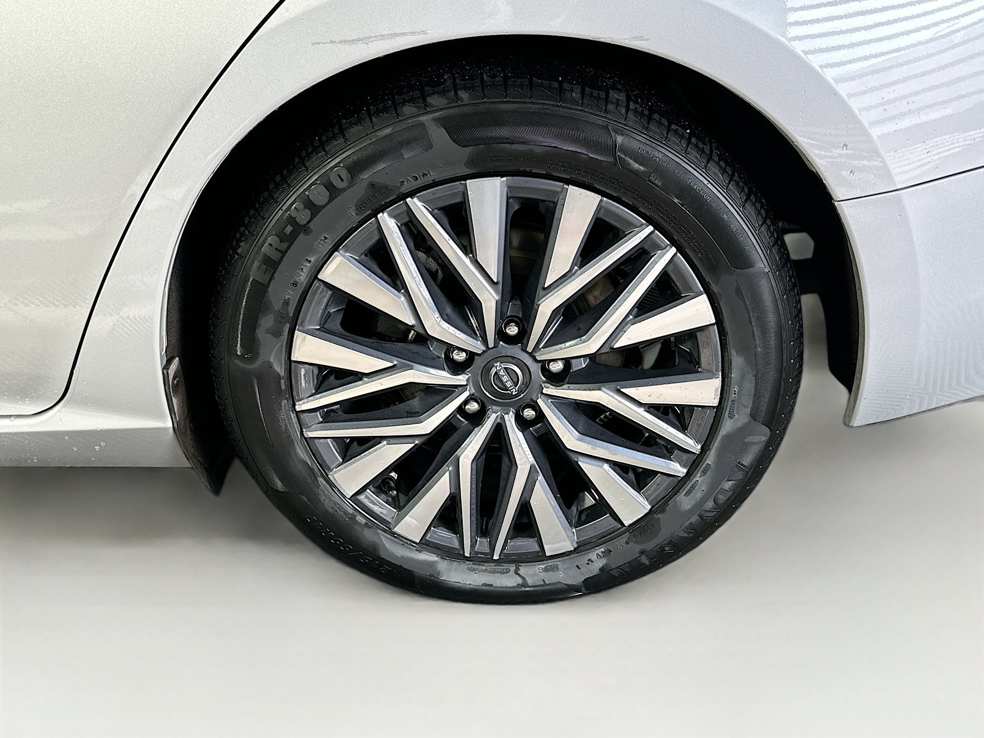 Used 2024 Nissan Altima 2.5 SV image 11