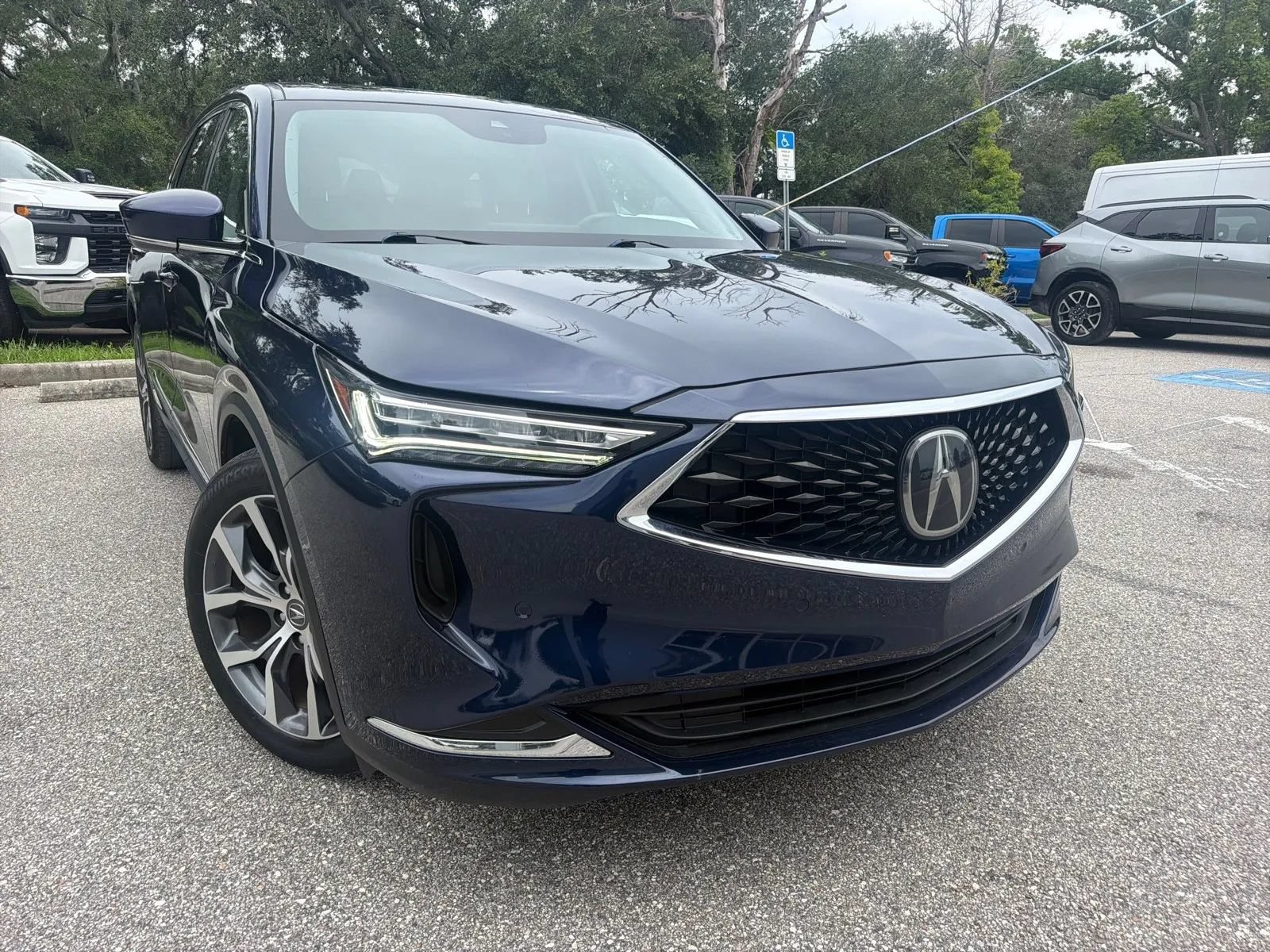 Used 2022 Acura MDX w/ Technology Package FWD image 5