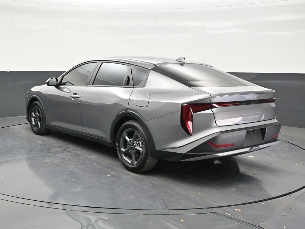 Used 2025 Kia K4 FWD image 3