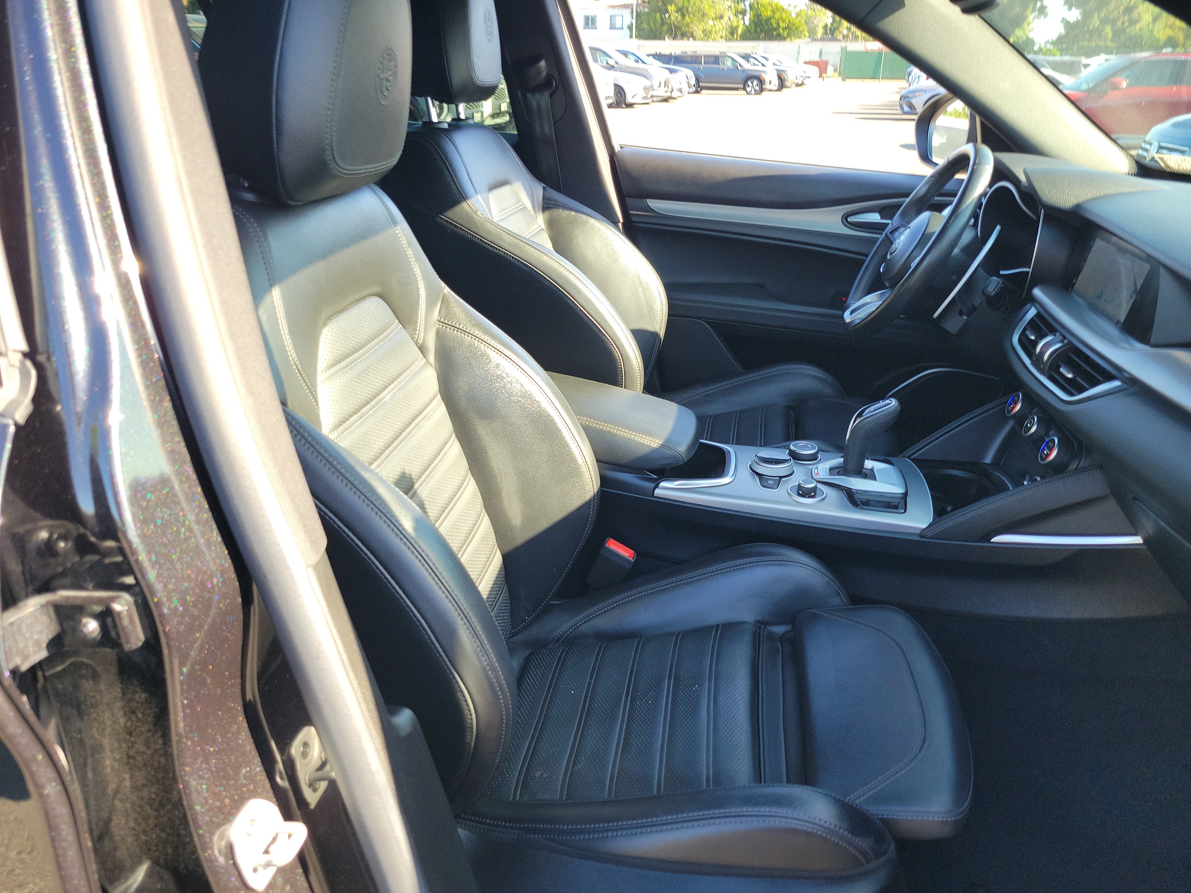 Used 2022 Alfa Romeo Stelvio Veloce AWD/4WD image 19