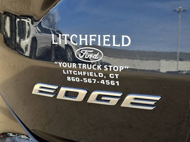 Used 2019 Ford Edge Titanium image 32