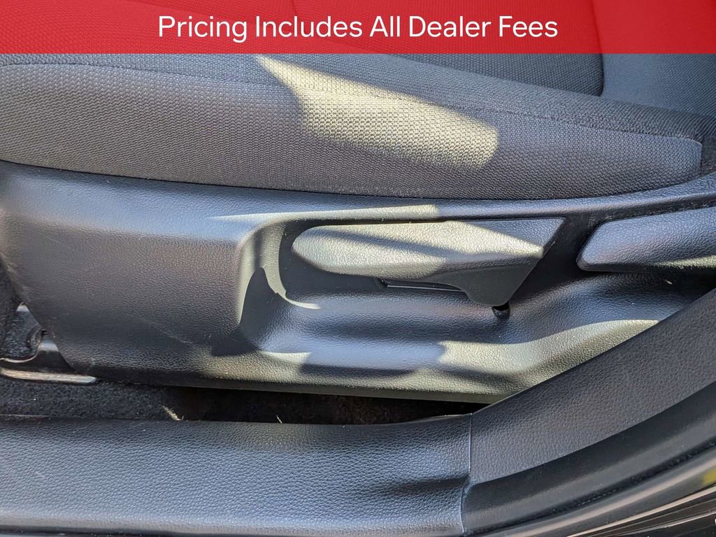 Used 2020 Toyota Corolla LE FWD image 20