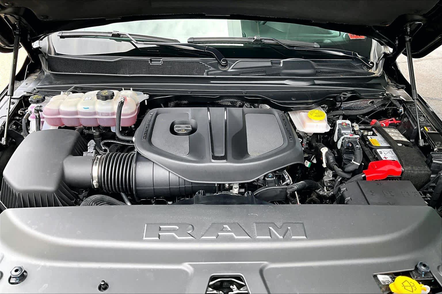 Used 2025 RAM 1500 Big Horn AWD/4WD image 30