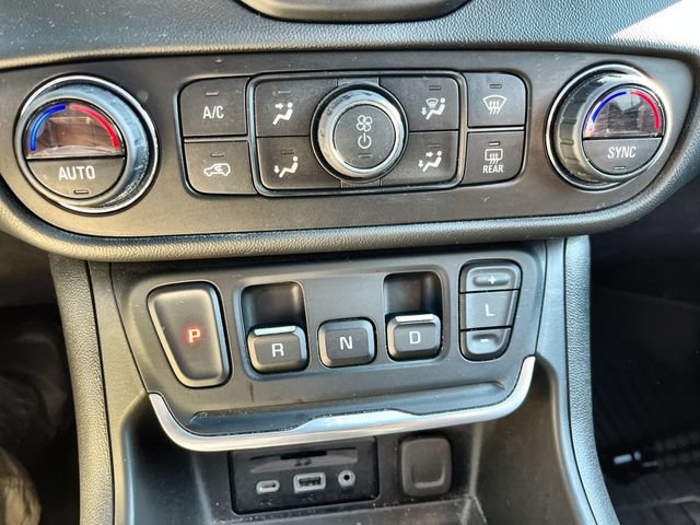 Used 2019 GMC Terrain SLT w/ Preferred Package AWD/4WD image 17