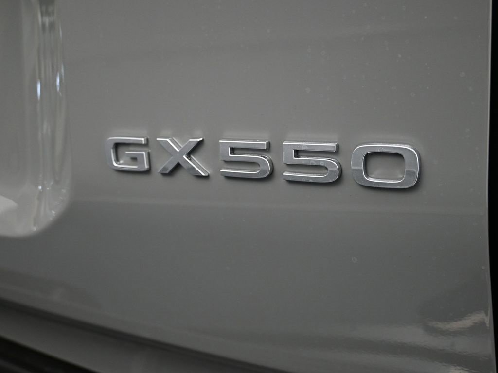 Used 2025 Lexus GX 550 image 23