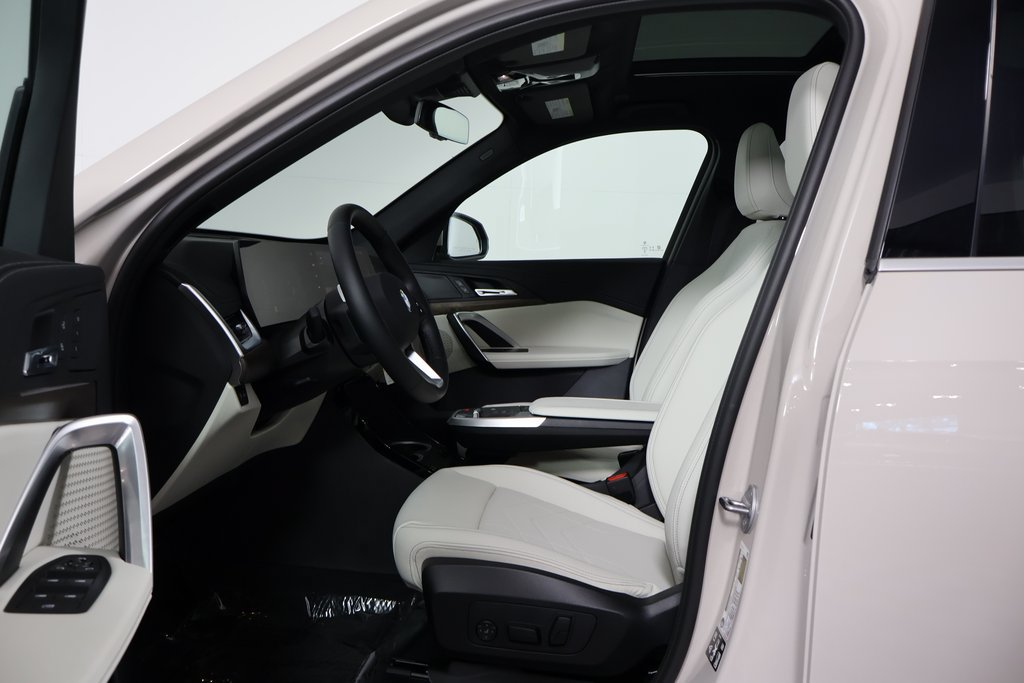 New 2026 BMW X1 xDrive28i w/ Convenience Package AWD/4WD image 5