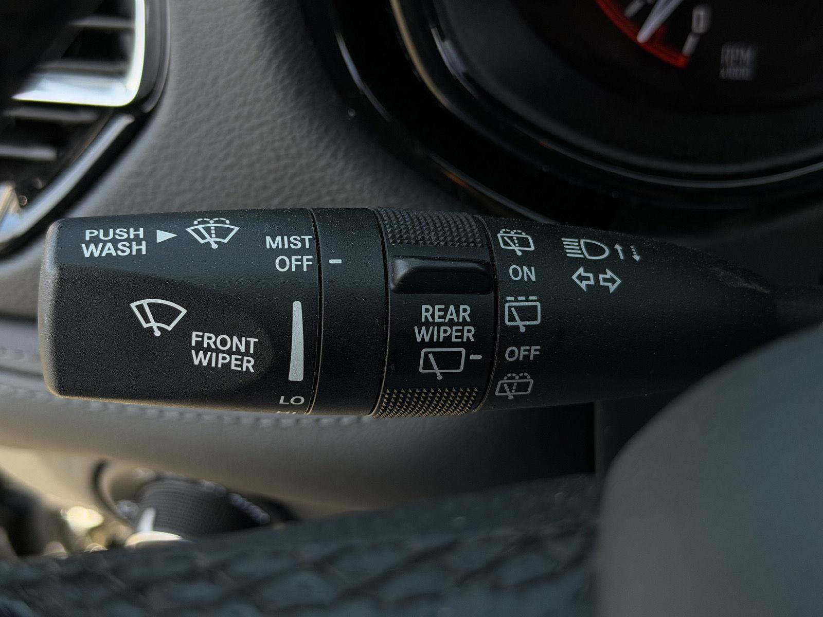 Used 2024 Dodge Durango SXT w/ SXT Blacktop Group image 18