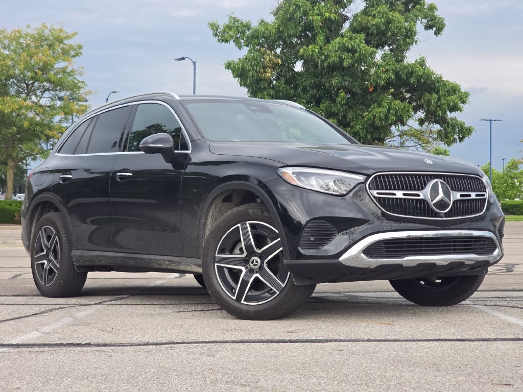 Certified 2026 Mercedes-Benz GLC 300 4MATIC image 2