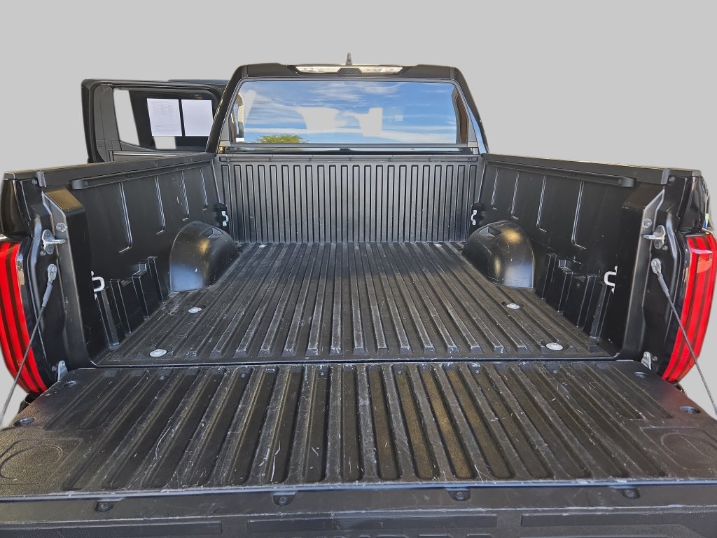 Used 2025 Toyota Tundra SR5 AWD/4WD image 14