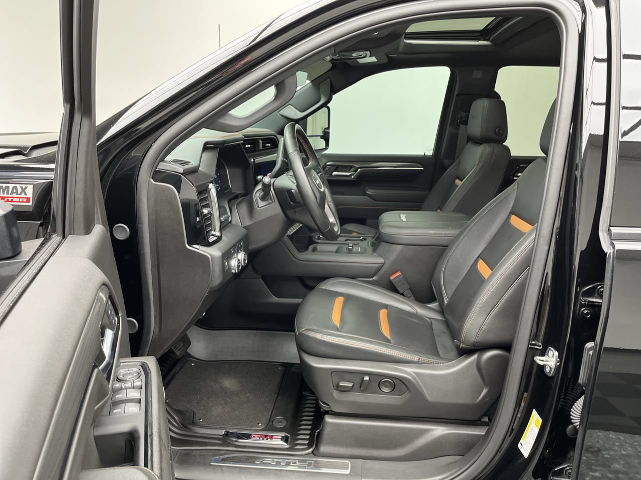 Certified 2024 GMC Sierra 2500 AT4 w/ AT4 Premium Plus Package AWD/4WD image 3