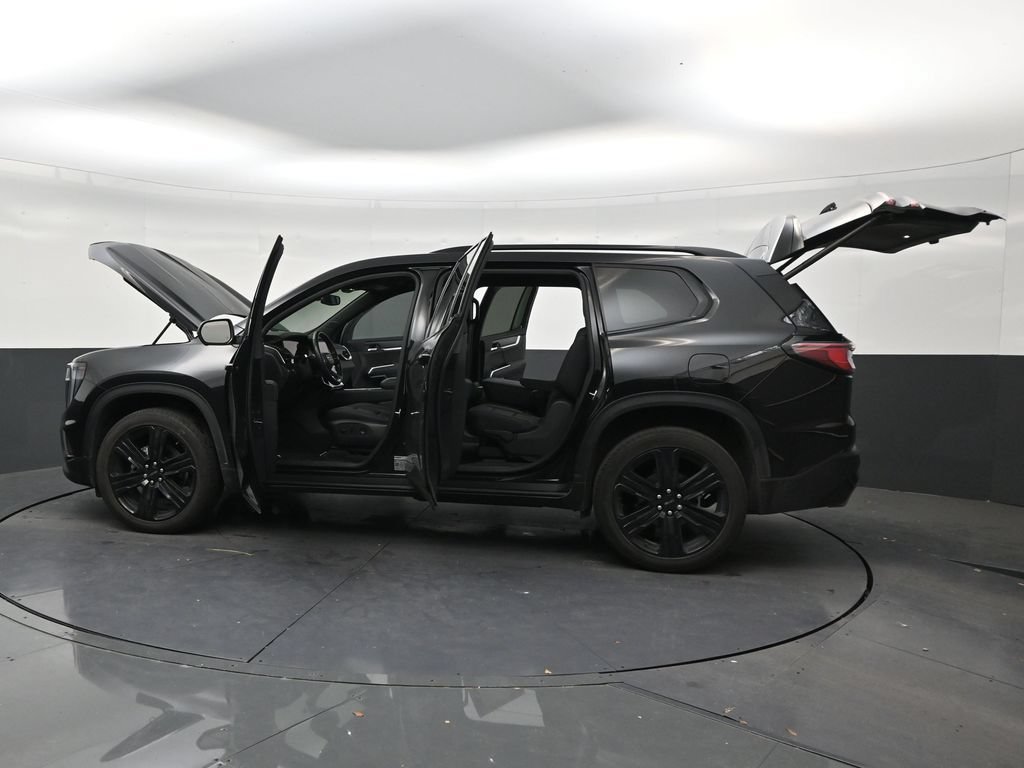 Used 2025 GMC Acadia Elevation w/ Elevation Premium Package FWD image 29